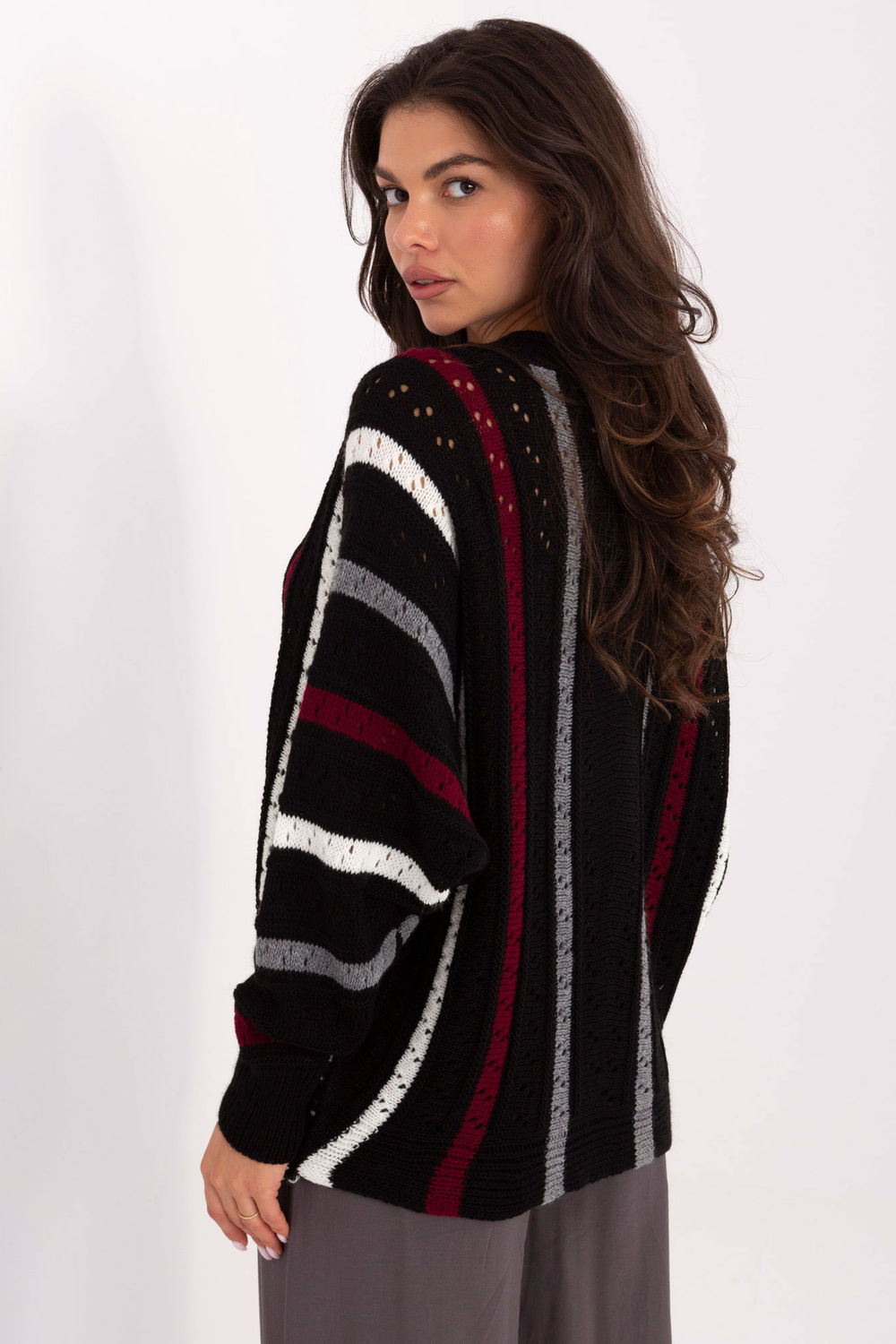 Sweter Damski Model IT-SW-93115.13 Black - Factory Price - obrazek 3