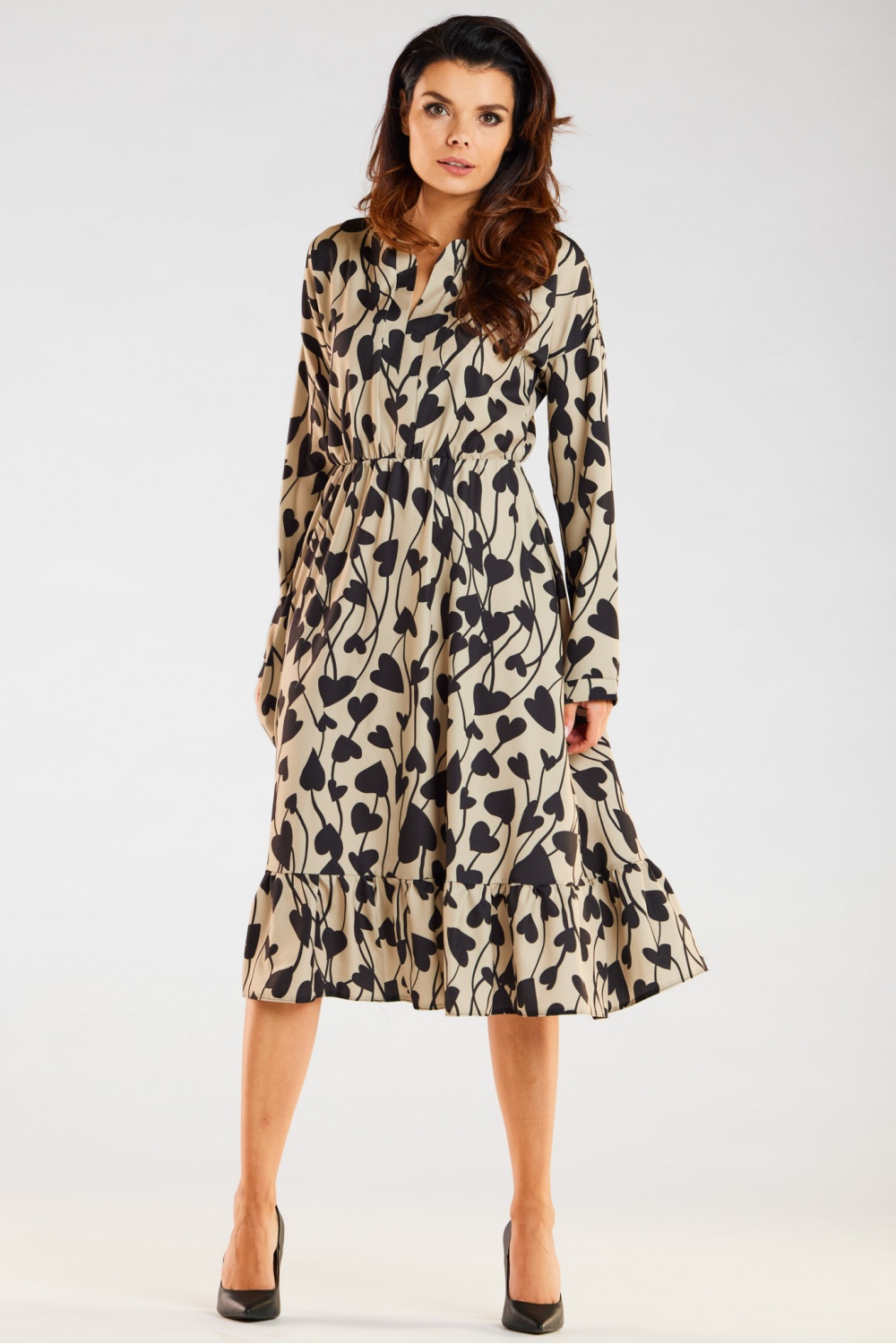 Sukienka Model A468 Beige/Black Hearts - awama - obrazek 2