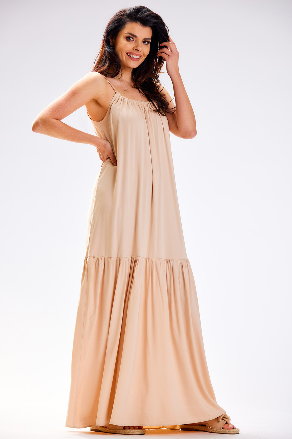 Sukienka Model A582 Beige - awama - obrazek 2